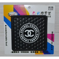 Килимок протиковзкий на торпедо  Chanel